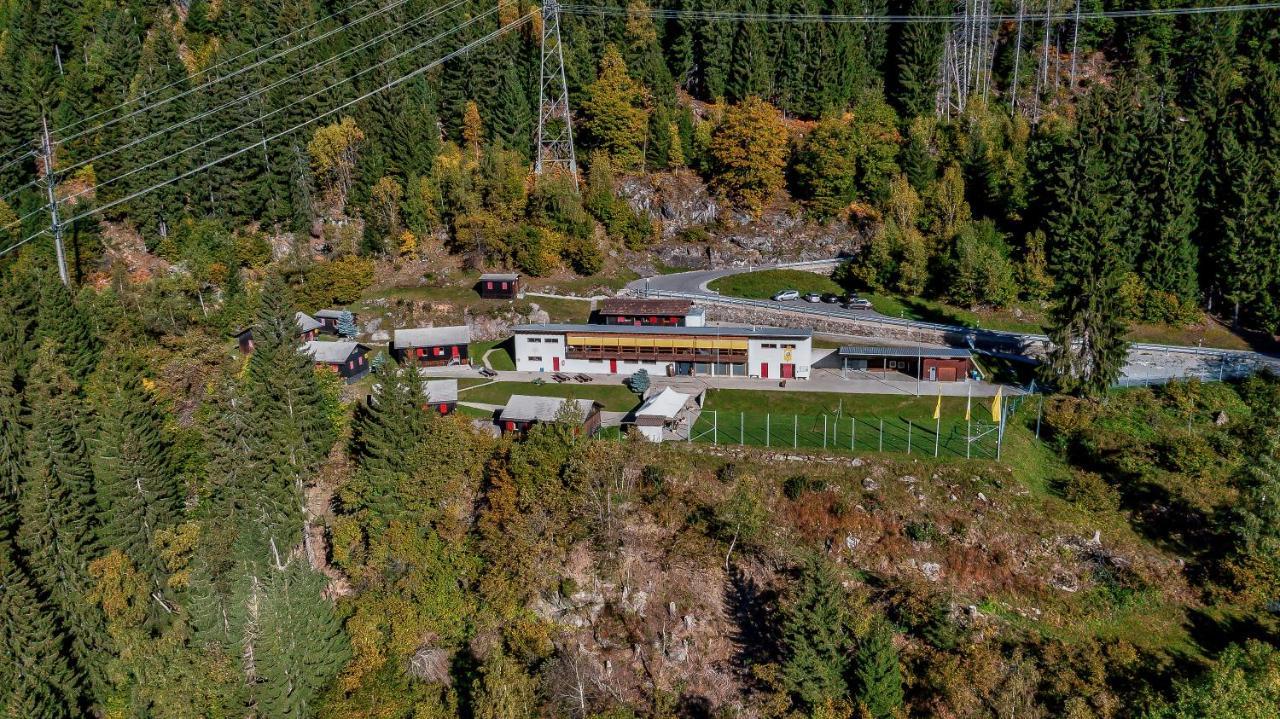 Touring Club Svizzero - Sezione Ticino Hostel Quinto ภายนอก รูปภาพ